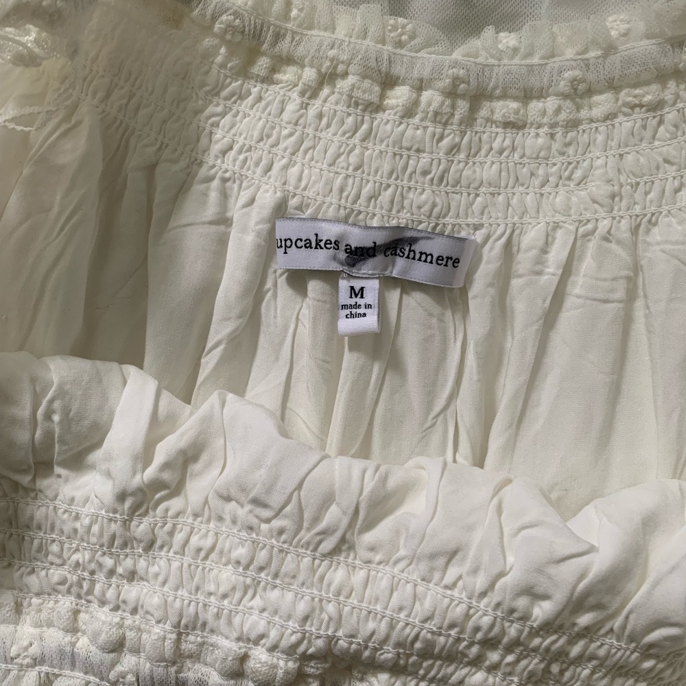 White embroidered dress size medium - Picture 8 of 9